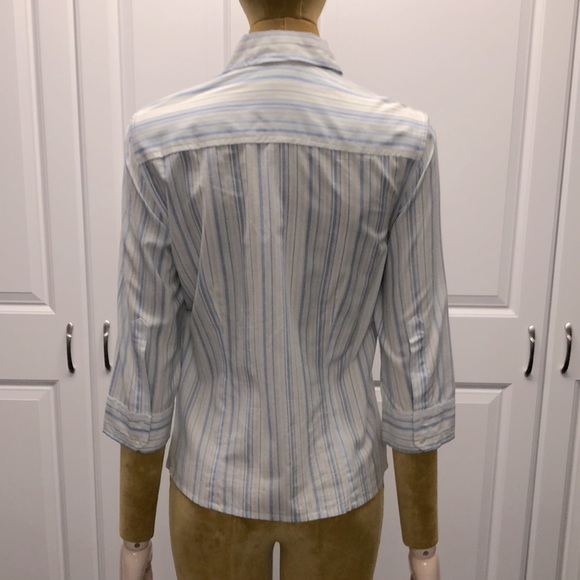 Max Mara Weekend Women’s 3/4 sleeve, ruffle front, button down top - Picture 2 of 4